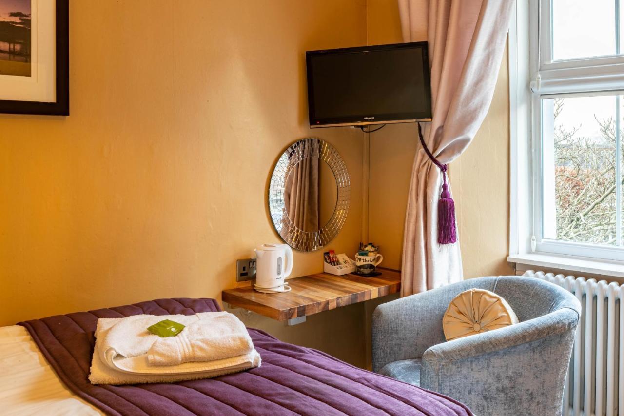 Holly Lodge Guest House With Free Off Site Health Club Windermere Buitenkant foto