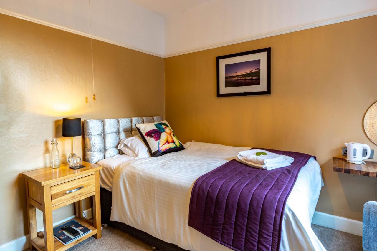 Holly Lodge Guest House With Free Off Site Health Club Windermere Buitenkant foto