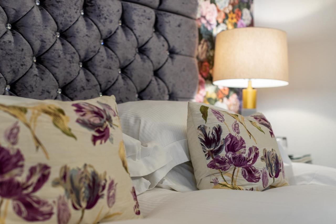 Holly Lodge Guest House With Free Off Site Health Club Windermere Buitenkant foto