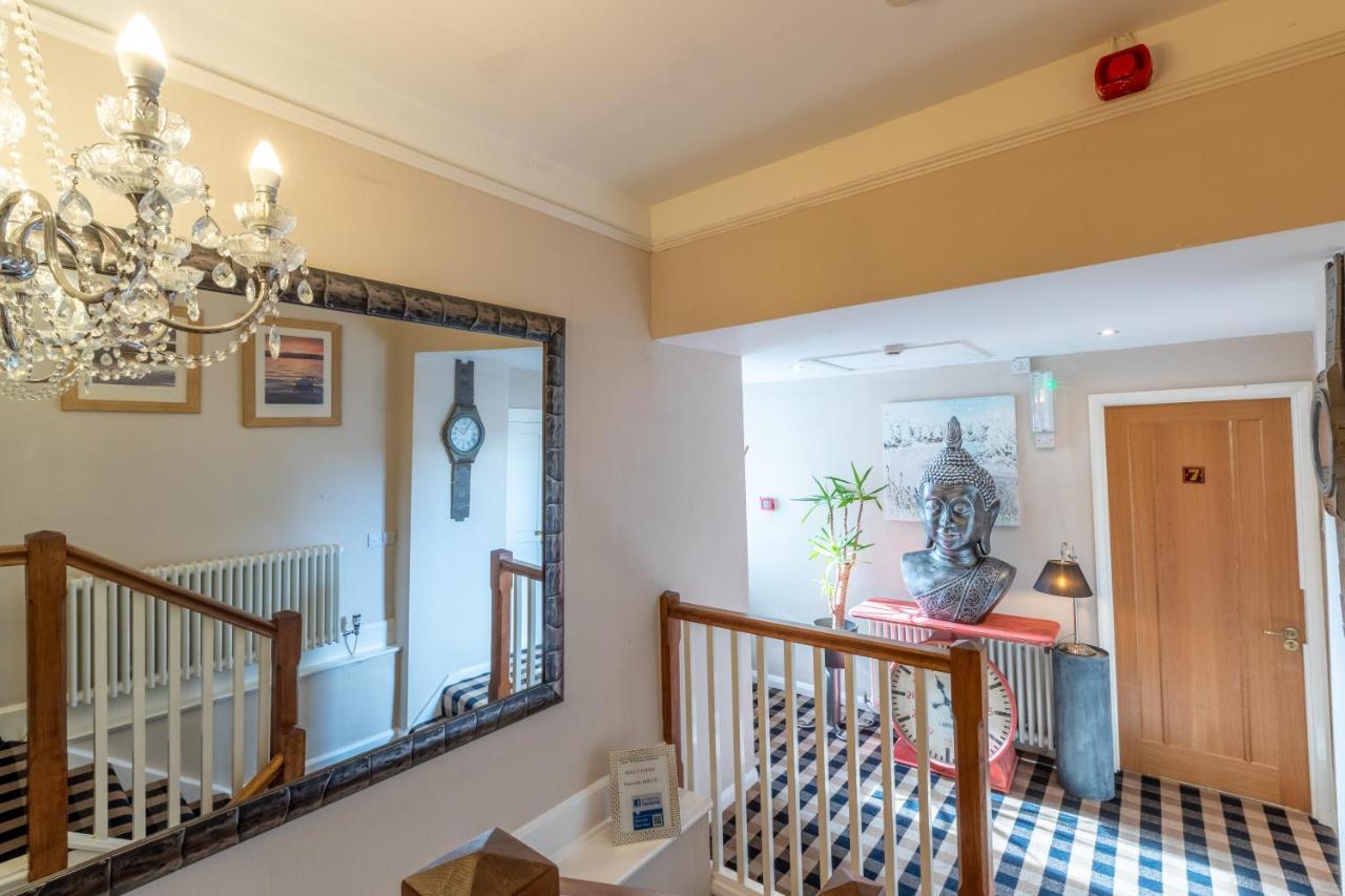Holly Lodge Guest House With Free Off Site Health Club Windermere Buitenkant foto