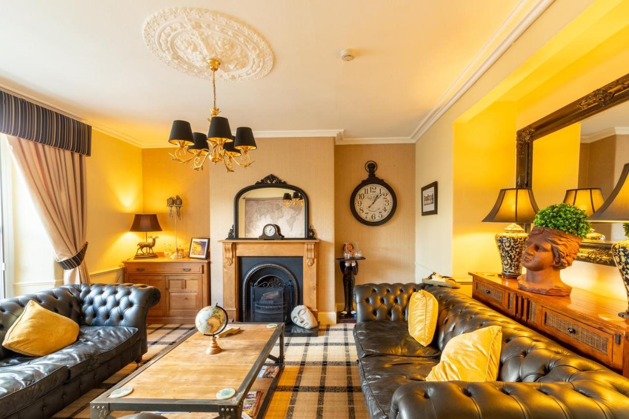 Holly Lodge Guest House With Free Off Site Health Club Windermere Buitenkant foto