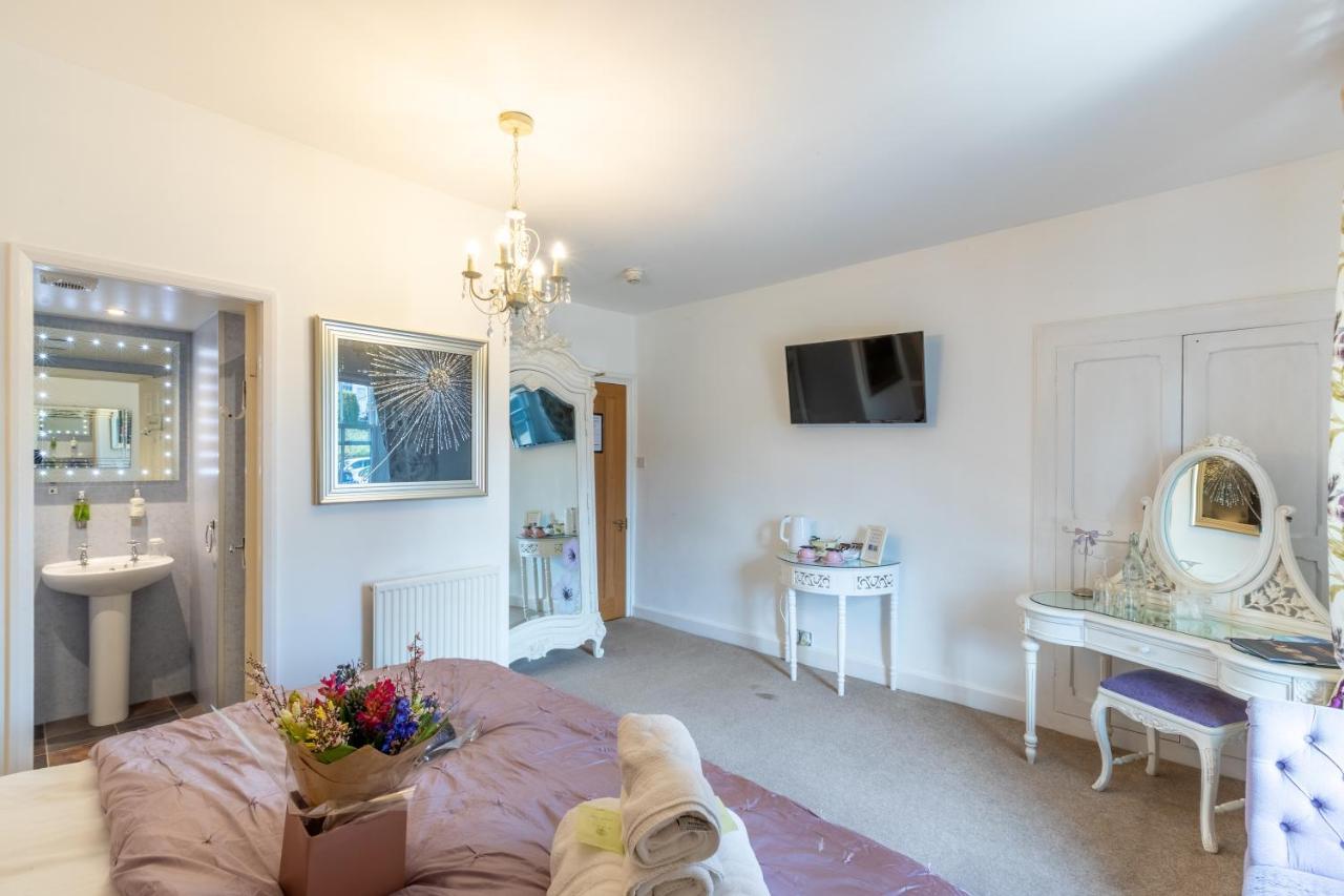 Holly Lodge Guest House With Free Off Site Health Club Windermere Buitenkant foto