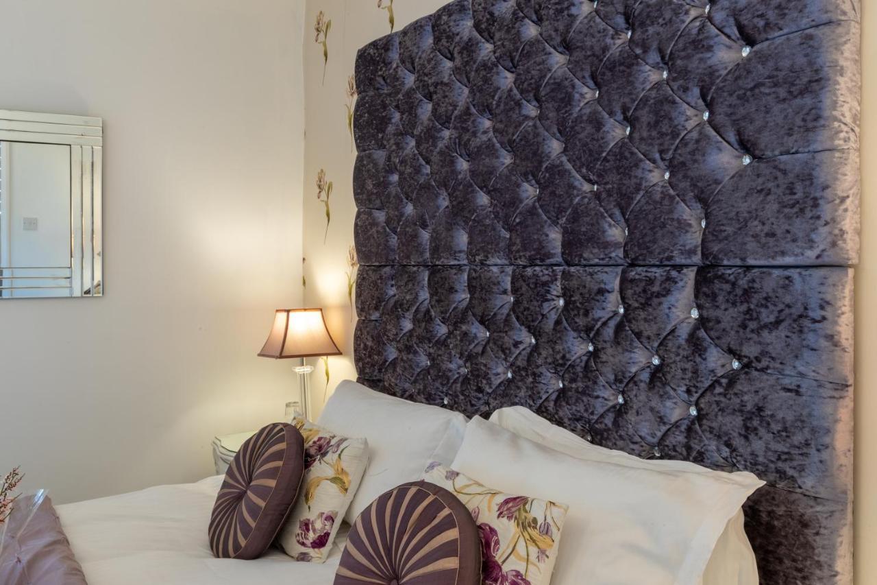 Holly Lodge Guest House With Free Off Site Health Club Windermere Buitenkant foto